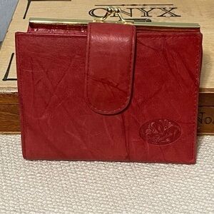 BUXTON / Red Leather Wallet
